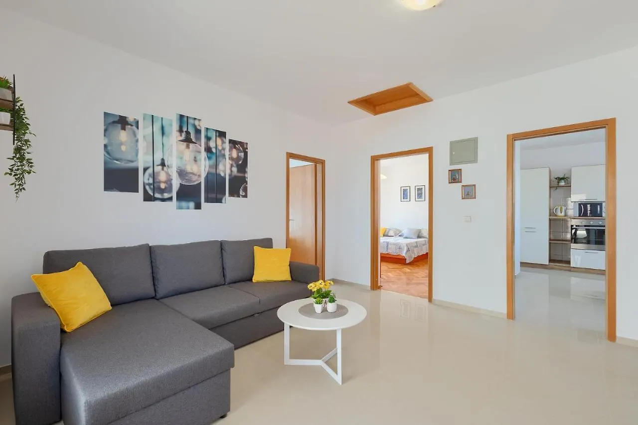 Apartment Christina Pula