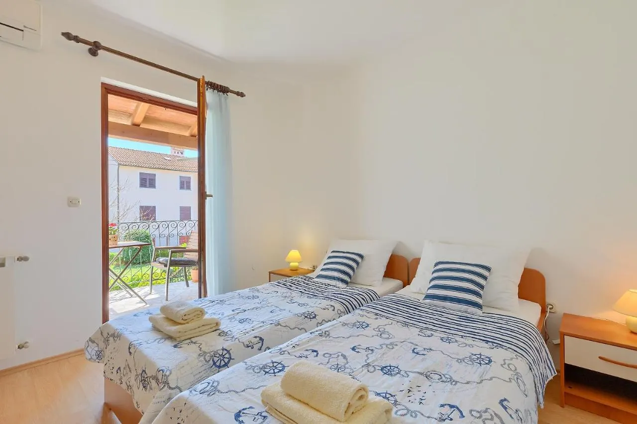 Apartment Christina Pula
