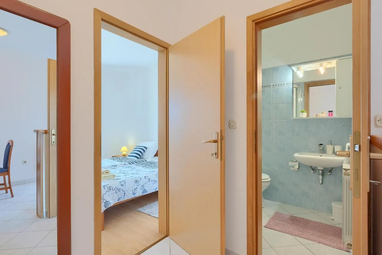 Apartment Christina Pula 0*,